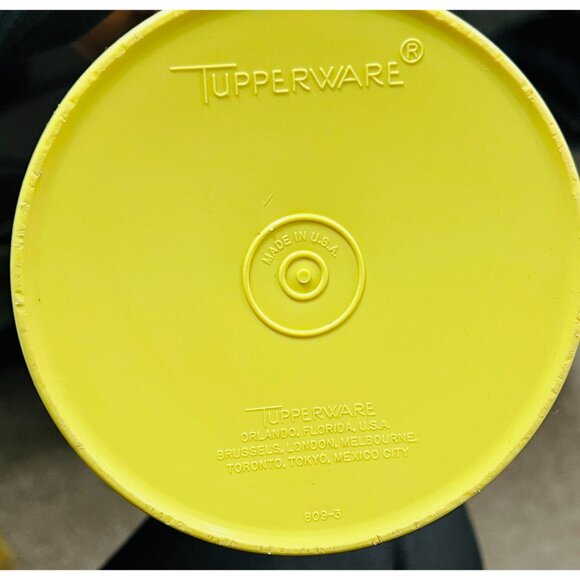 Vintage Tupperware 809-3 Yellow Round Storage Container With Lid - Picture 3 of 5